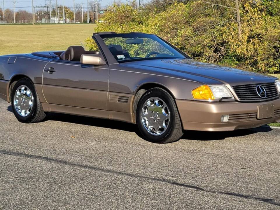 Image 6/17 of Mercedes-Benz 500 SL (1991)