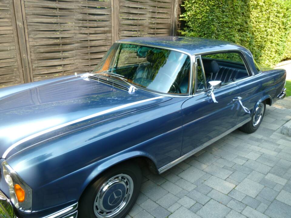 Afbeelding 8/32 van Mercedes-Benz 280 SE (1969)