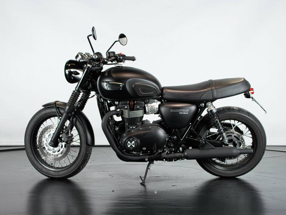 Immagine 1/50 di Triumph DUMMY (2017)