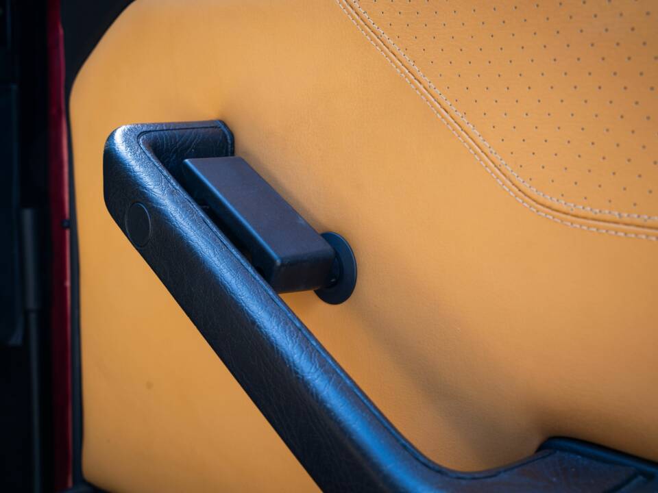 Image 21/63 of Lancia Delta HF Integrale Evoluzione II (1994)