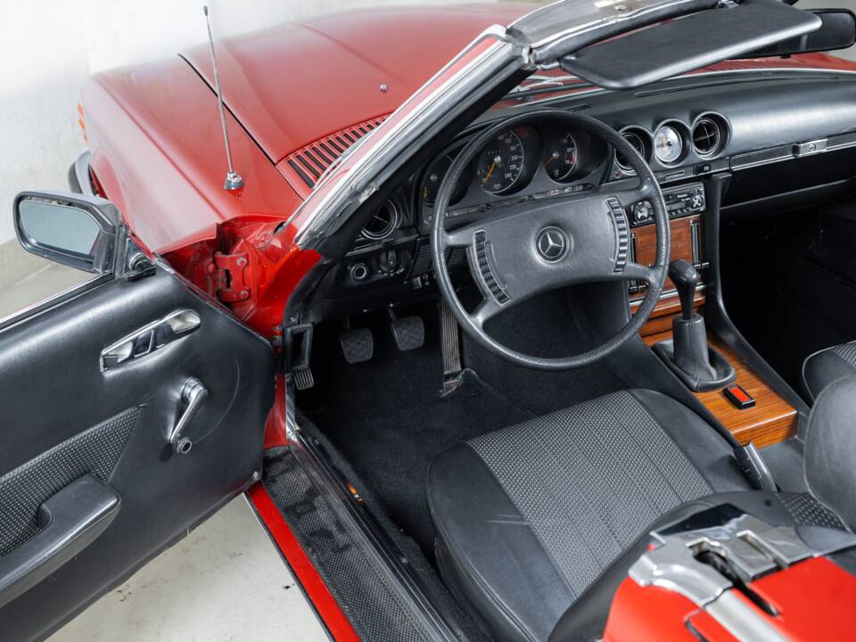 Image 10/38 of Mercedes-Benz 350 SL (1973)