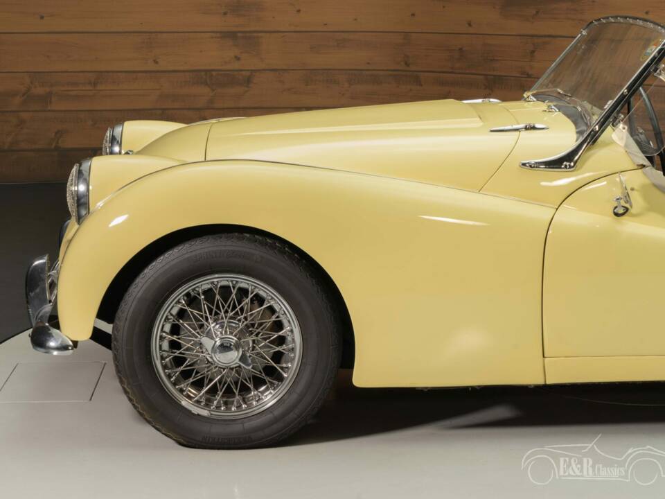 Image 6/8 of Triumph TR 3A (1959)