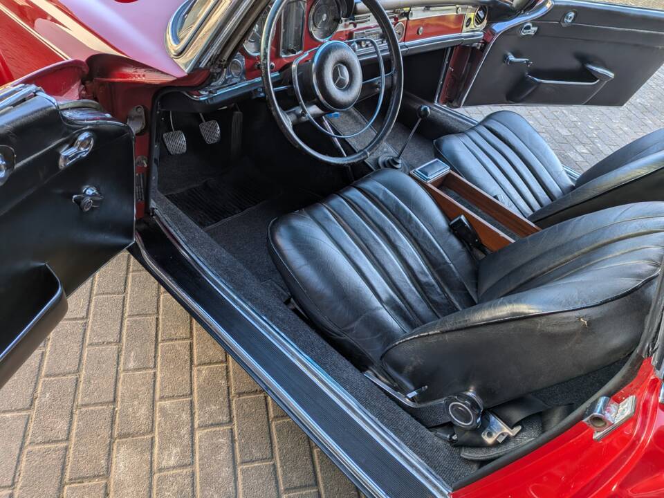 Image 18/18 of Mercedes-Benz 250 SL (1967)