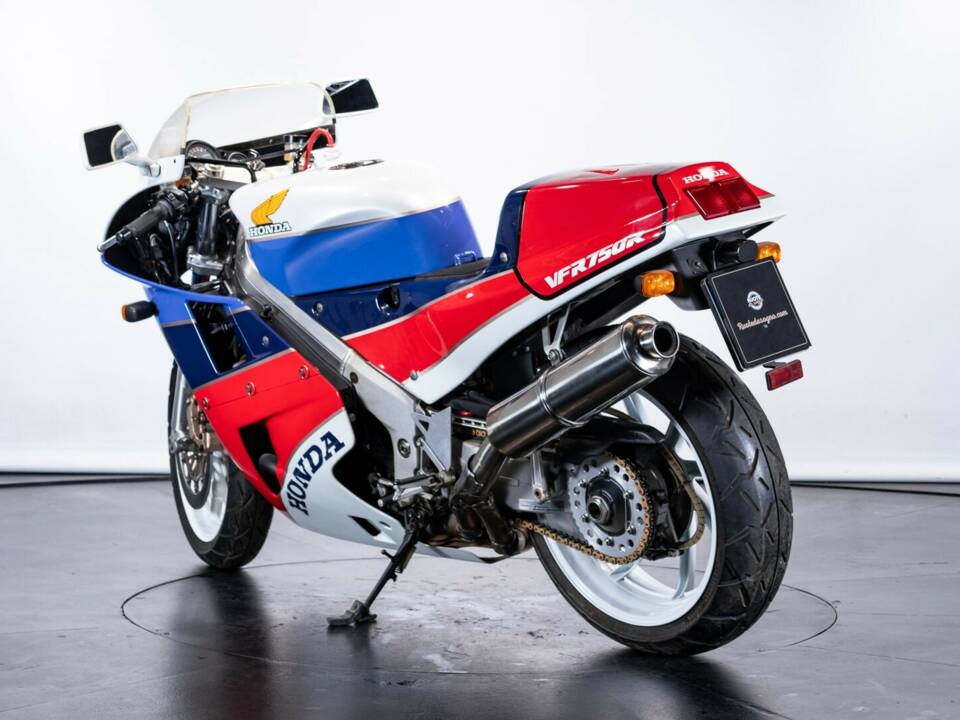 Bild 26/50 von Honda DUMMY (1989)