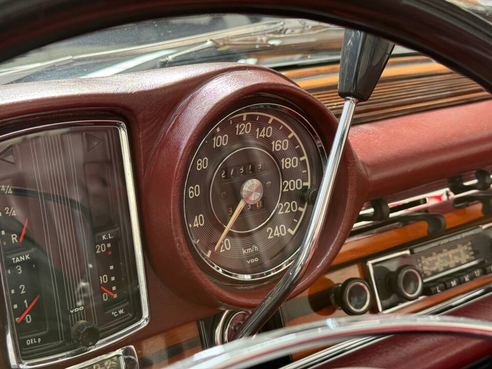 Bild 62/73 von Mercedes-Benz 280 SE 3,5 (1970)