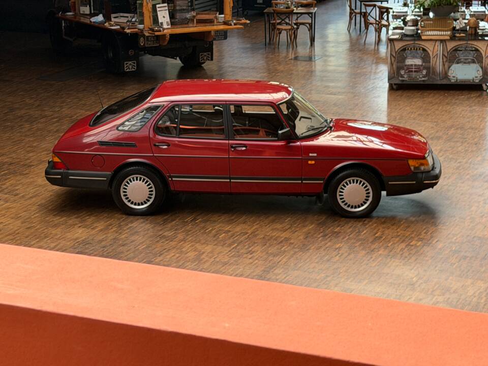 Image 9/42 of Saab 900 2.0i 16V (1991)