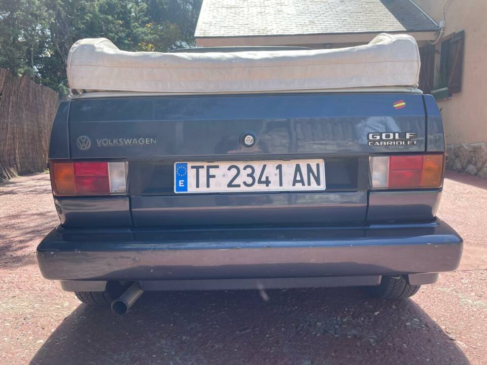 Bild 21/39 von Volkswagen Golf I Cabrio GLi 1.8 (1990)