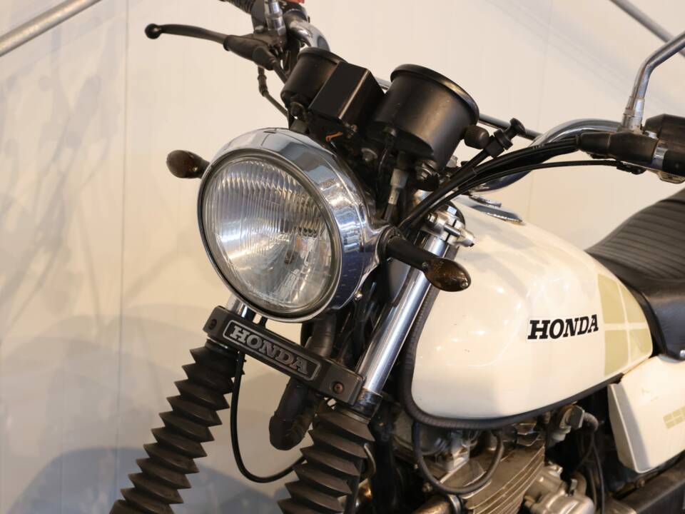 Bild 20/26 von Honda CL 250 S (1900)