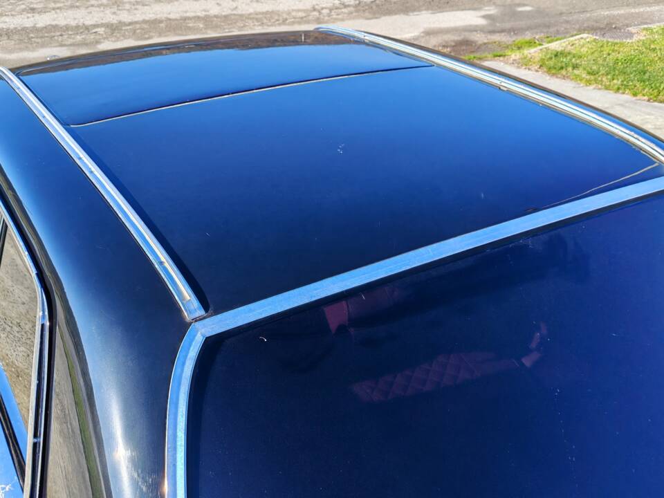 Bild 21/42 von Mercedes-Benz 250 C (1970)