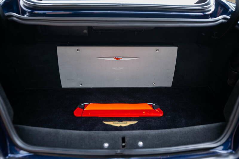 Bild 40/43 von Aston Martin V12 Vanquish (2003)