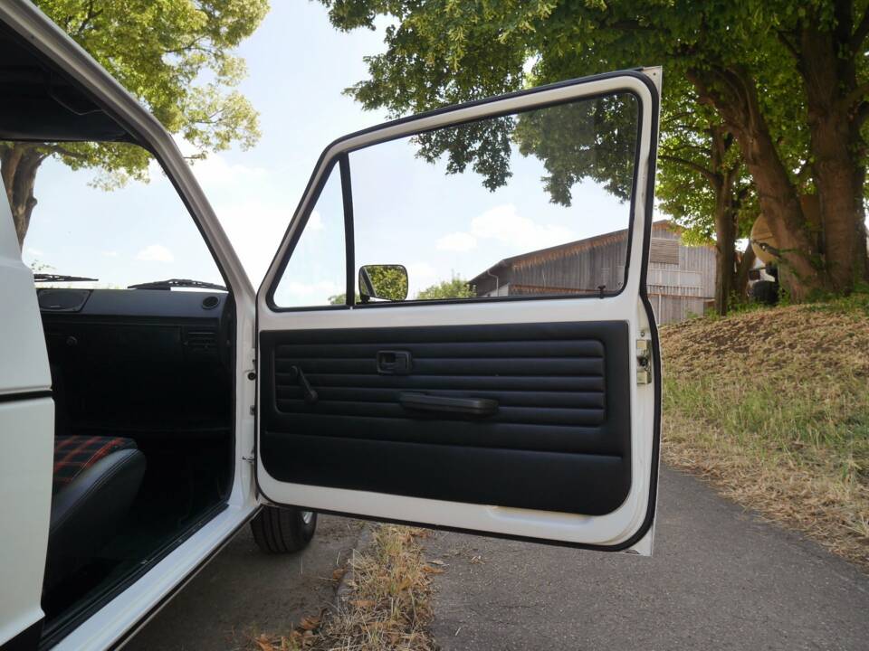 Image 25/35 of Volkswagen Golf Mk I GTI 1.6 (1980)