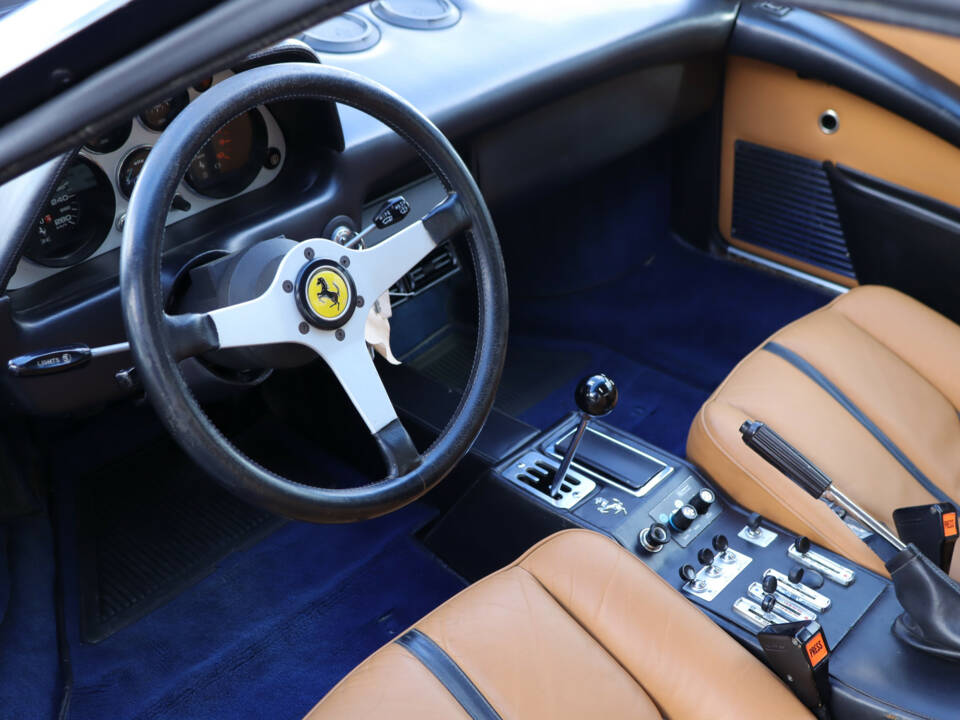 Image 15/50 of Ferrari 308 GTB (1976)