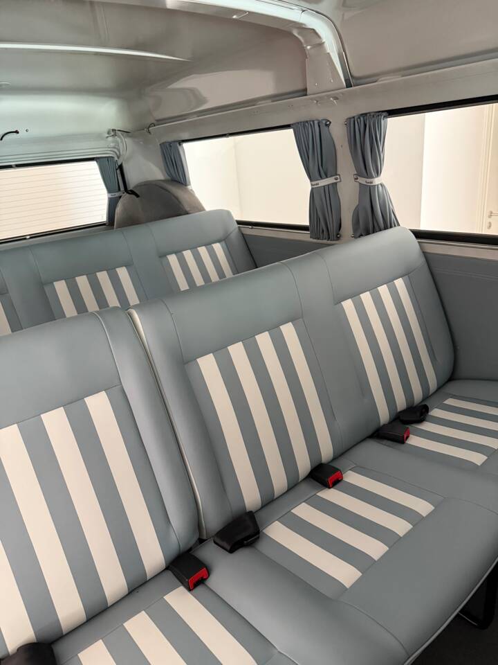Bild 9/14 von Volkswagen T2c Kombi &quot;Last Edition&quot; (2013)