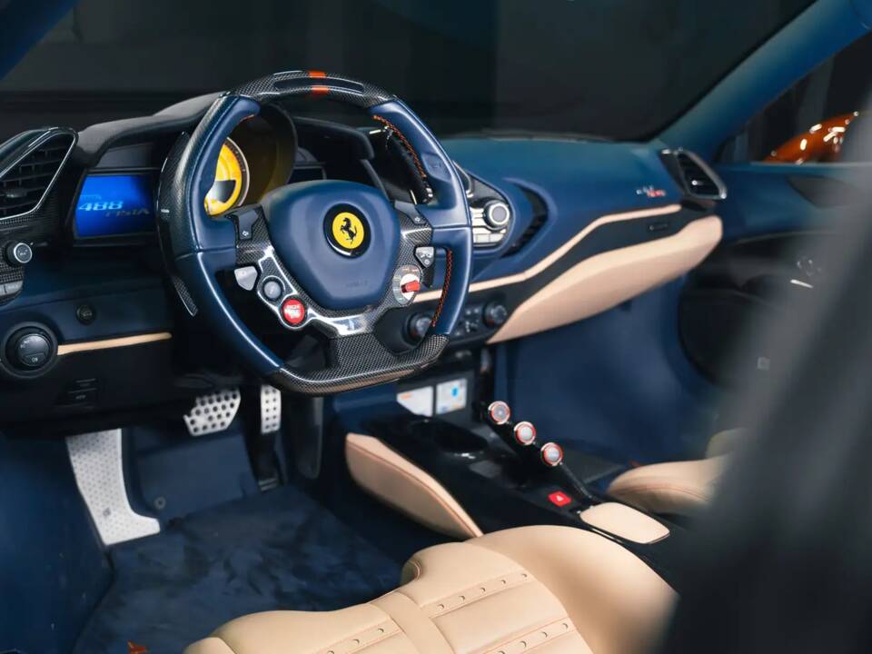 Bild 37/42 von Ferrari 488 Pista (2020)