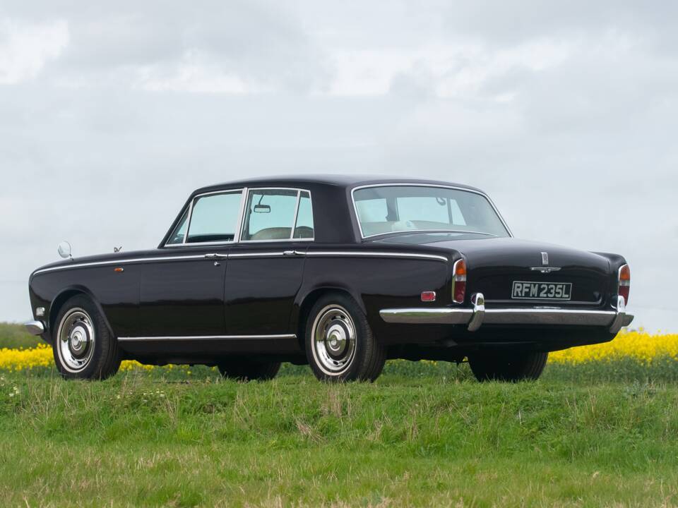 Image 3/50 of Rolls-Royce Silver Shadow I (1972)