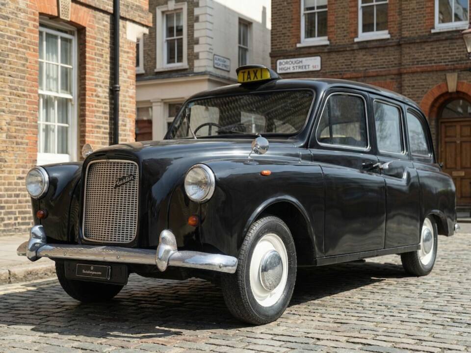 Image 1/36 of Austin FX 4 D London Taxi (1961)