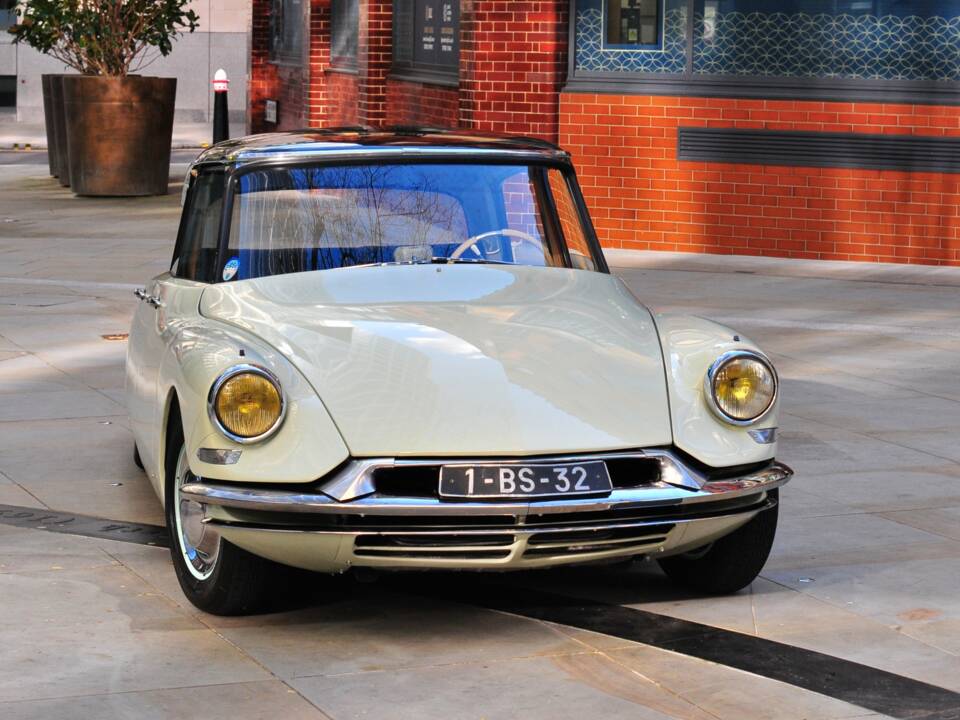 Afbeelding 28/56 van Citroën DS 19 (1958)