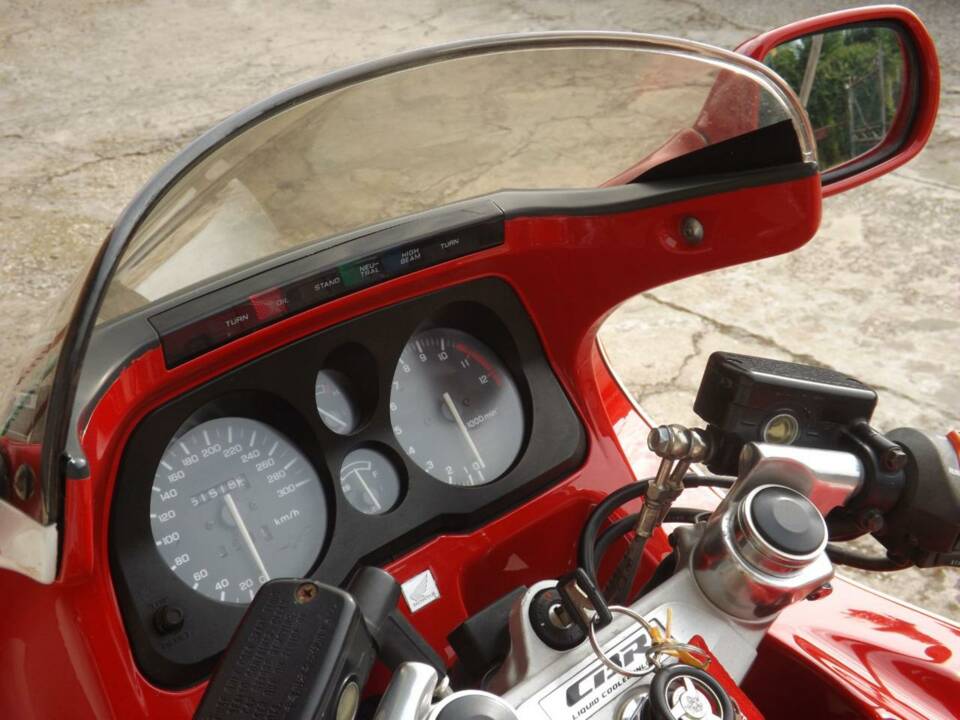 Immagine 44/50 di Honda CBR 1000F (1992)