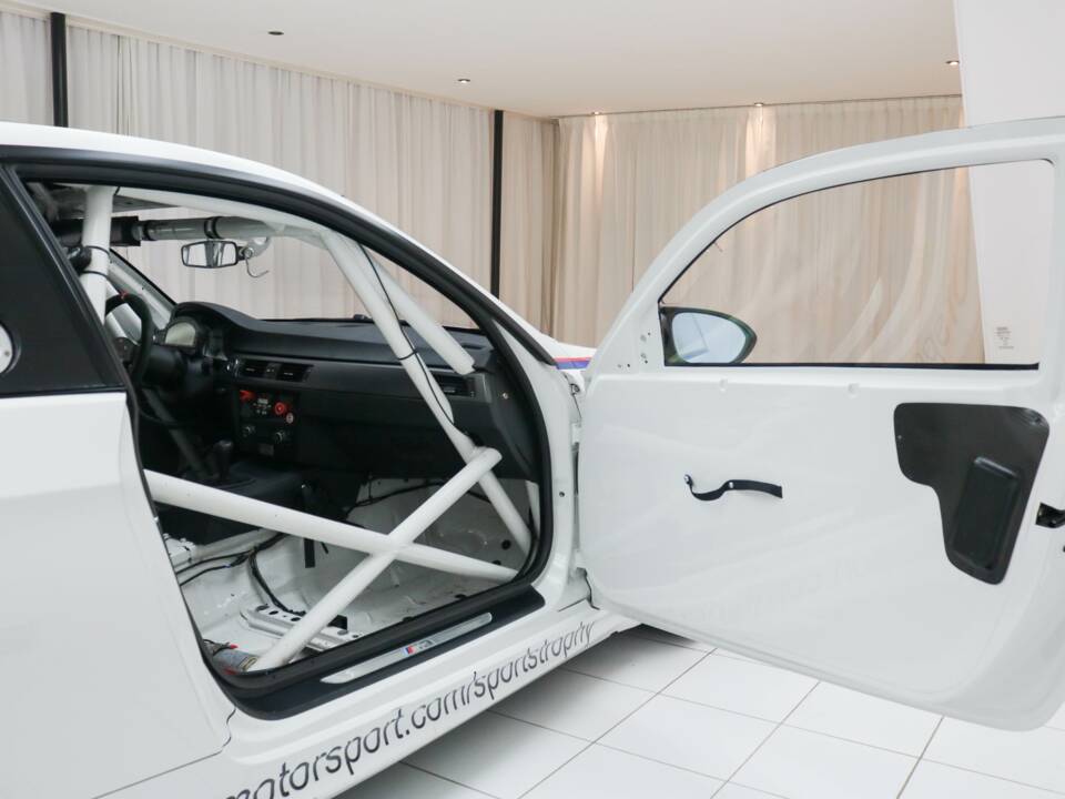 Afbeelding 12/29 van BMW M3 (2009)