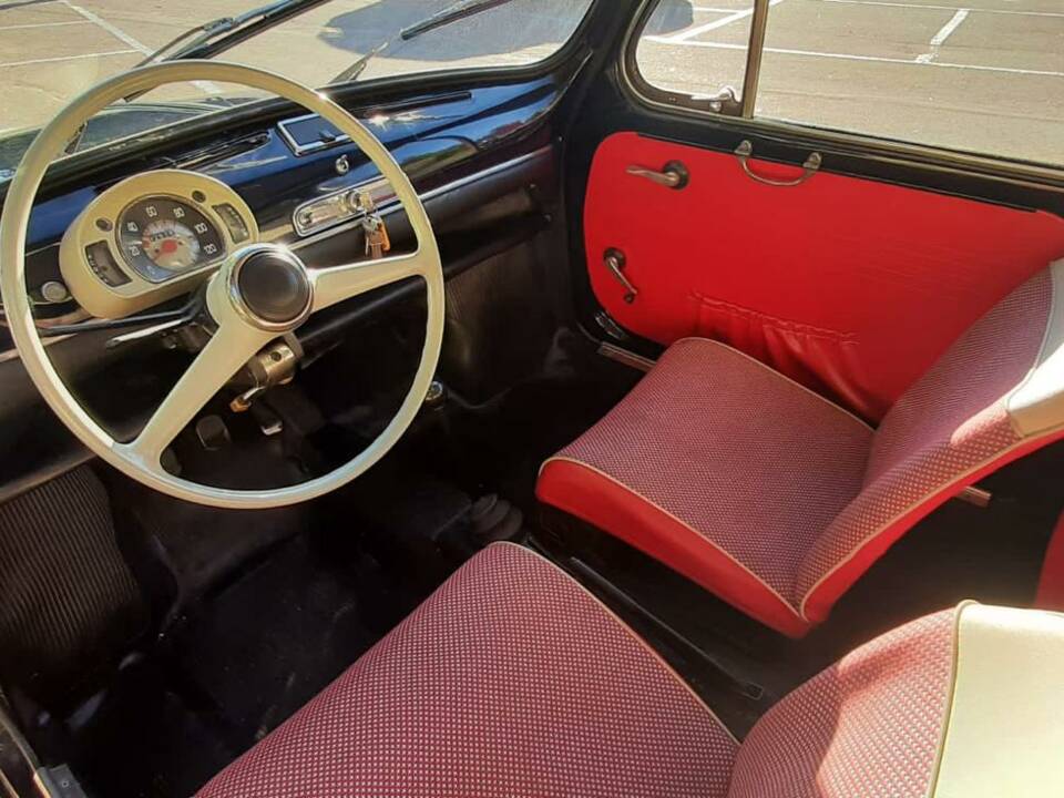 Image 7/13 of FIAT 600 D (1971)