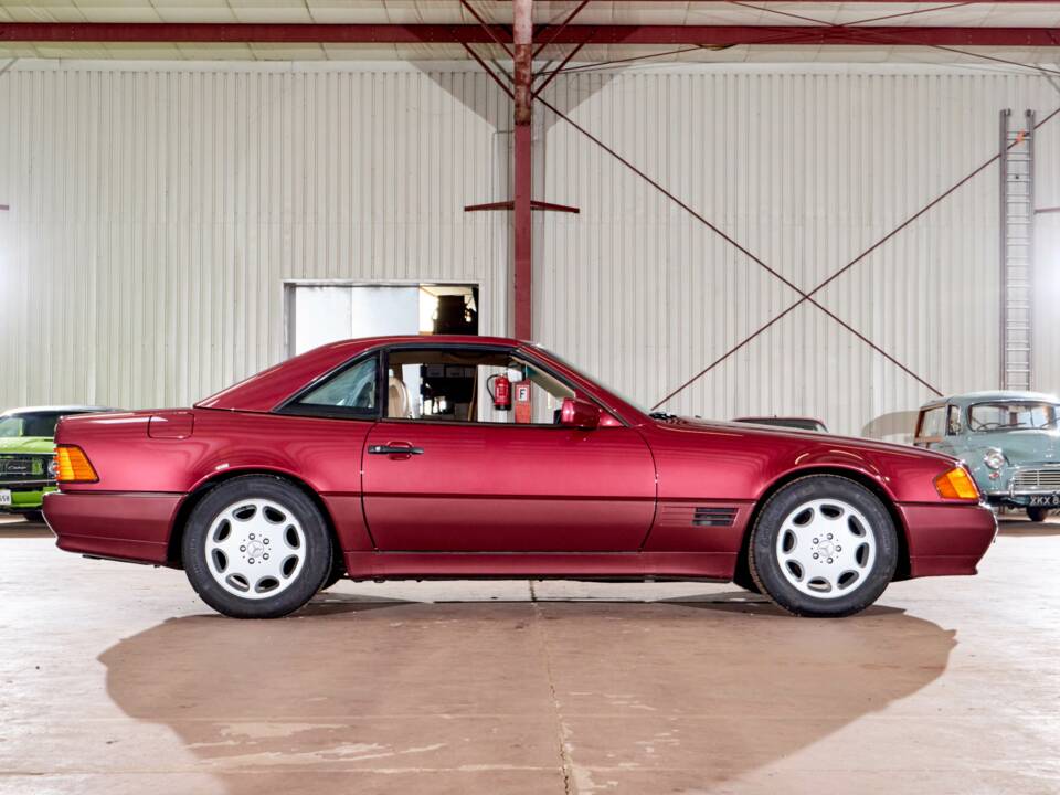 Image 6/43 of Mercedes-Benz 500 SL (1992)