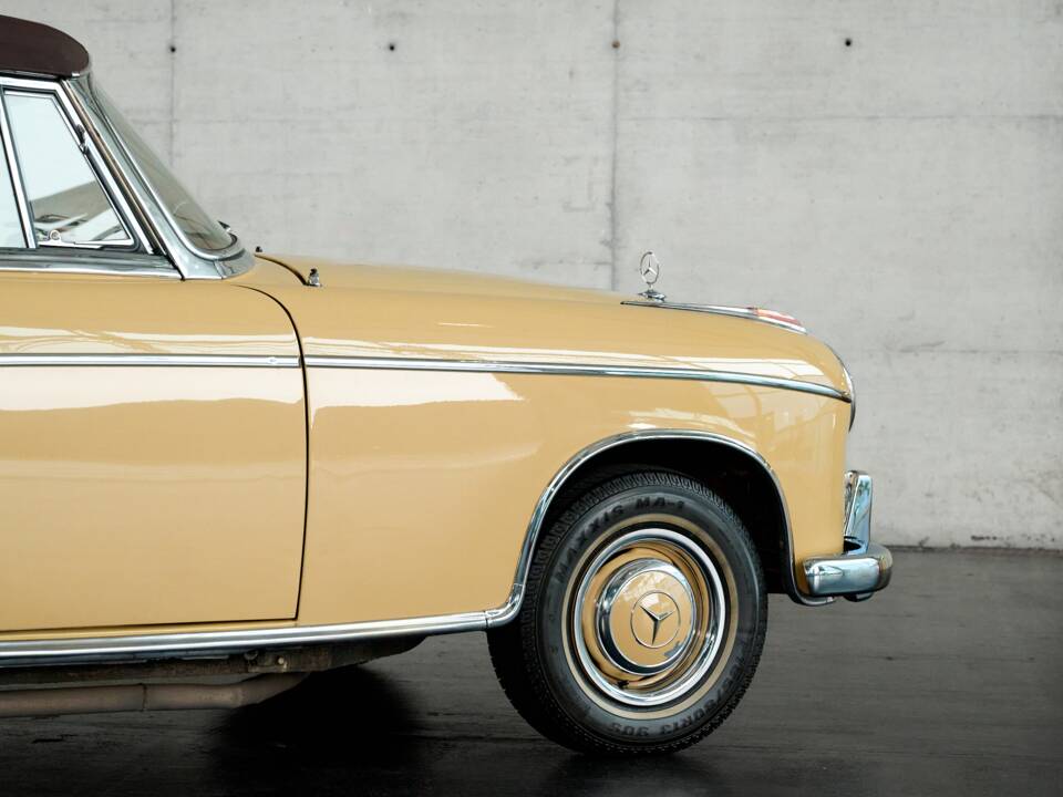 Immagine 36/50 di Mercedes-Benz 220 S Cabriolet (1958)
