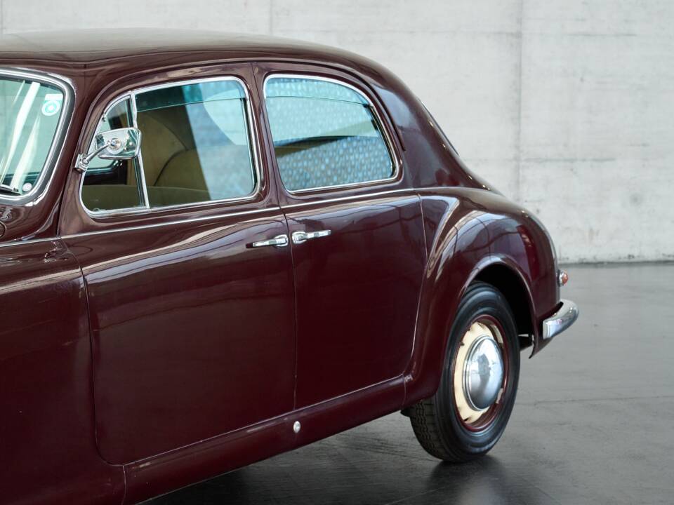 Image 3/50 of Lancia Aurelia B12 (1955)