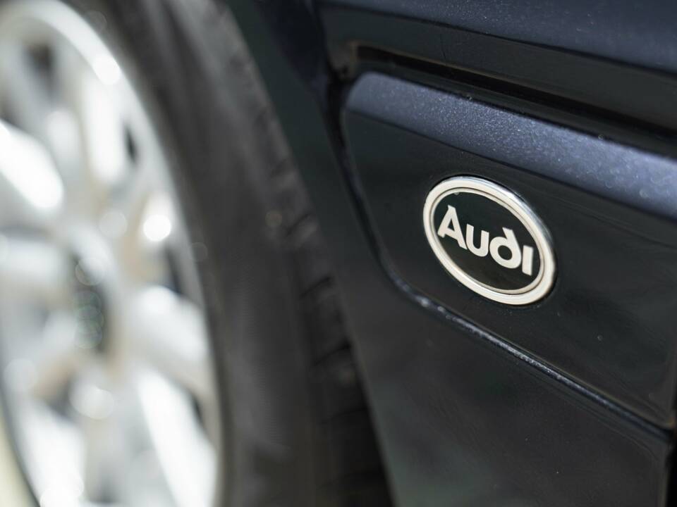 Afbeelding 26/50 van Audi Cabriolet 2.0 E (1997)