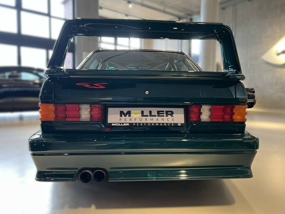 Image 10/27 of Mercedes-Benz 190 E 2.5-16 (1989)