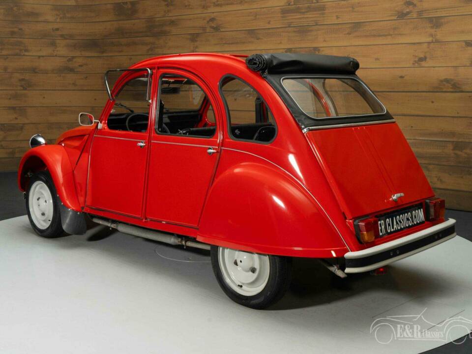 Image 6/19 de Citroën 2 CV 6 (1983)