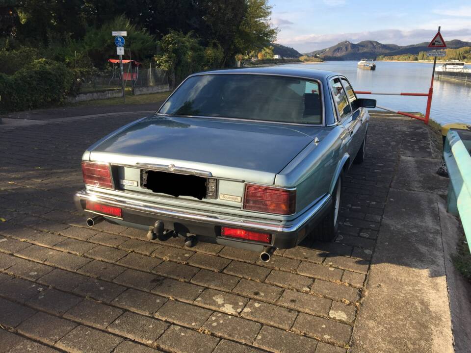 Image 2/6 of Jaguar XJ 40 4.0 (1991)