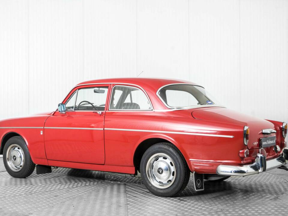 Image 6/50 of Volvo P 123 GT (1968)