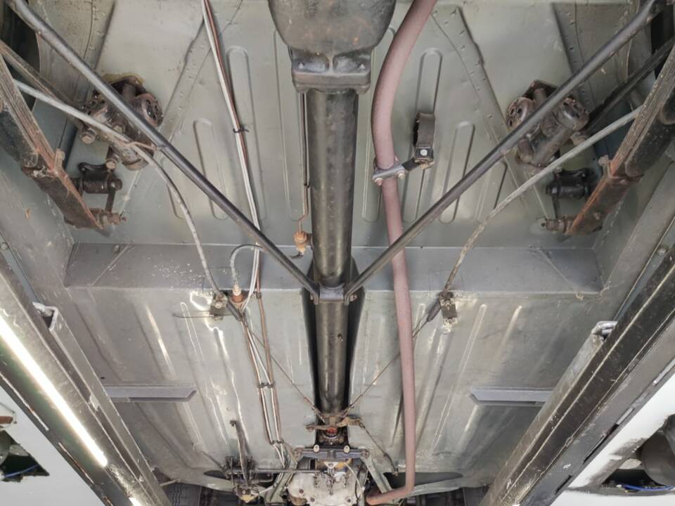 Image 25/28 de Peugeot 203 Familiale (1953)