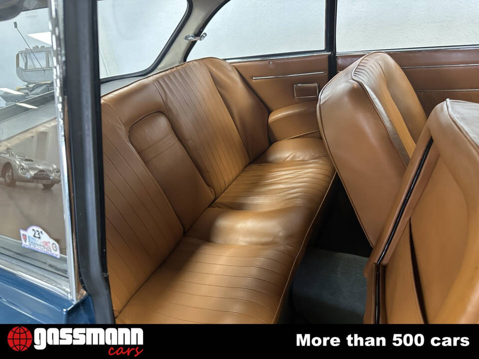 Image 14/15 of Alfa Romeo 2600 Sprint (1965)
