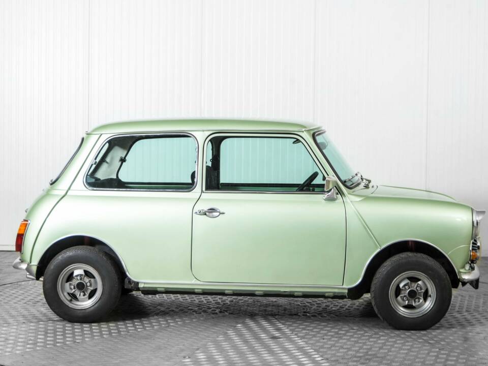 Image 9/50 of Austin Mini 1000 (1983)