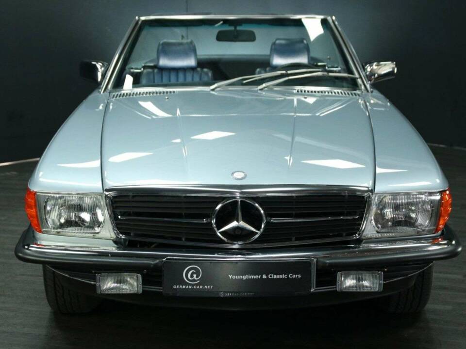 Image 9/30 of Mercedes-Benz 380 SL (1985)