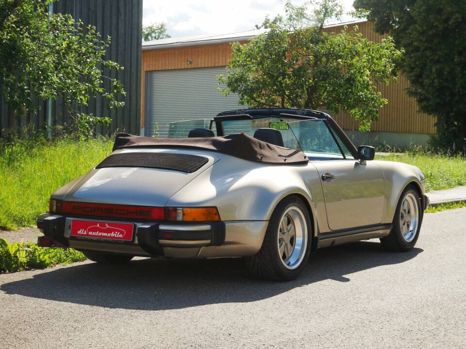 Image 2/30 of Porsche 911 Carrera 3.2 (WTL) (1988)