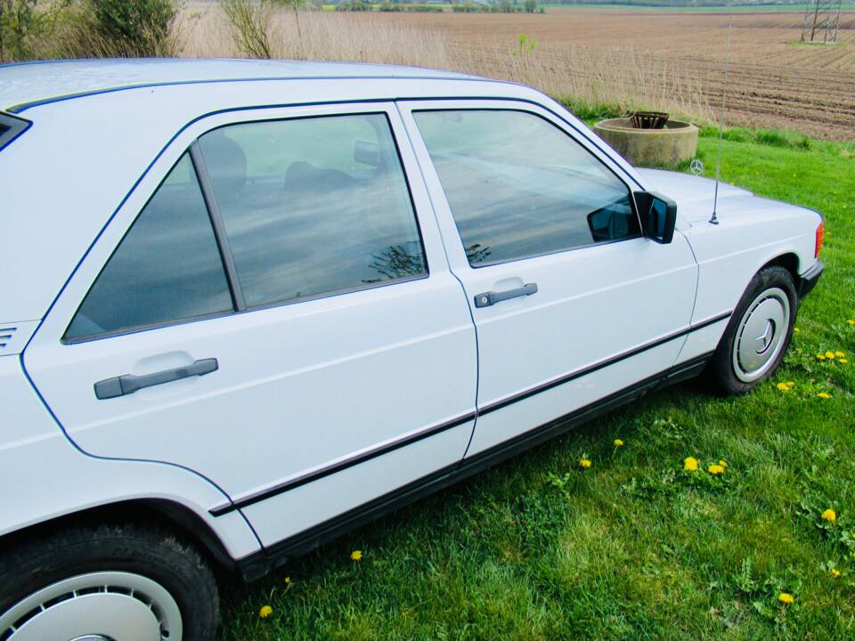 Bild 7/25 von Mercedes-Benz 190 D 2.5 (1986)