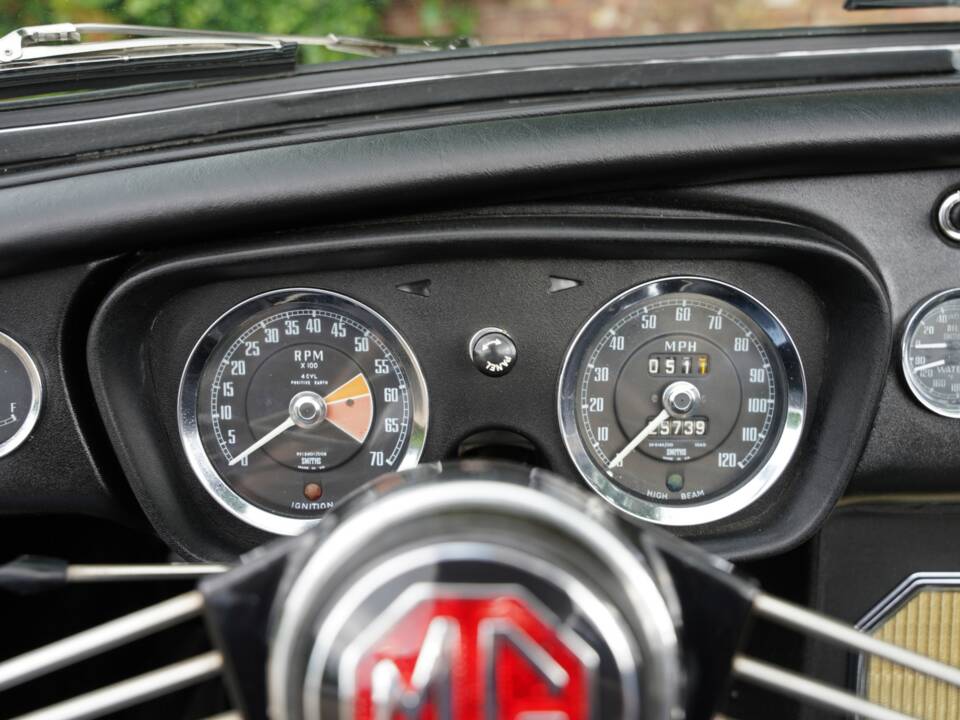 Bild 32/50 von MG MGB (1966)