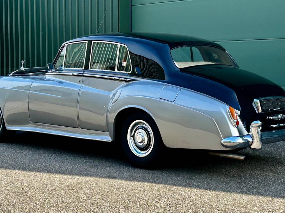 Image 2/16 of Rolls-Royce Silver Cloud I (1957)