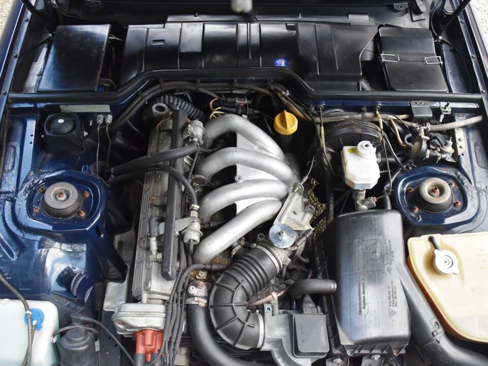 Immagine 39/40 di Porsche 944 (1985)