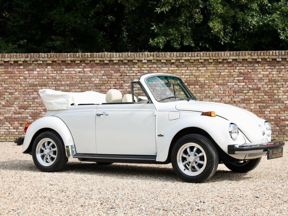 Immagine 38/50 di Volkswagen Kever 1303 &quot;Triple White&quot; (1977)