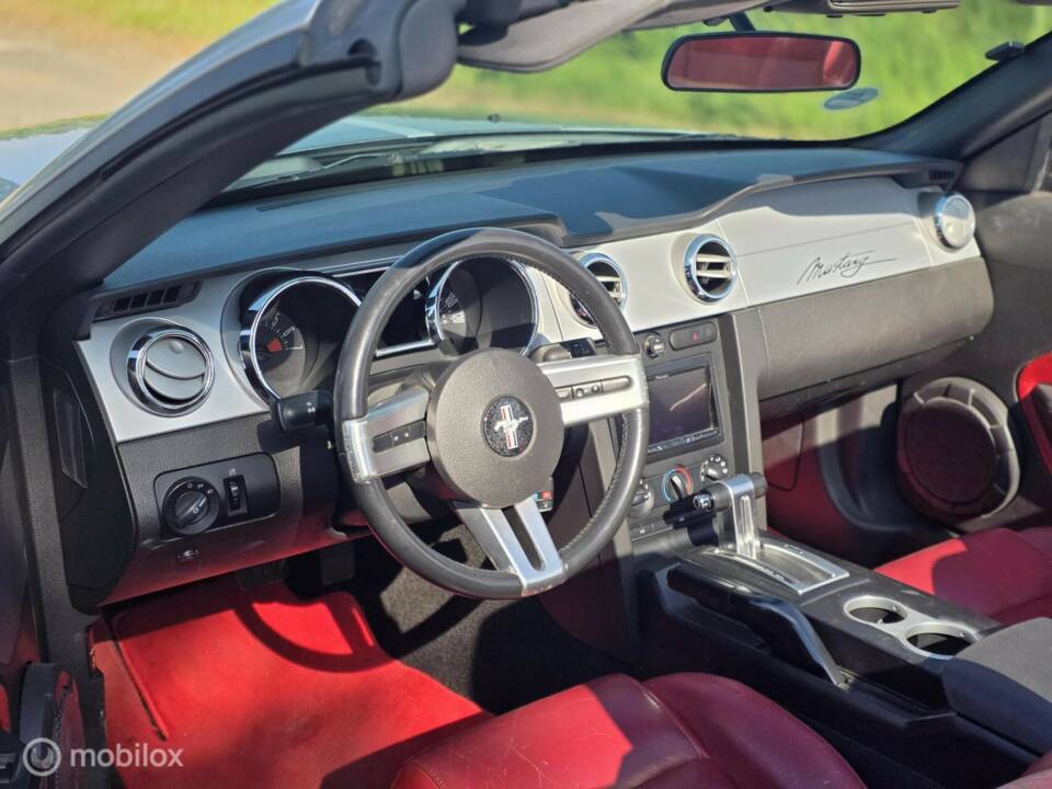 Bild 16/38 von Ford Mustang V6 (2006)