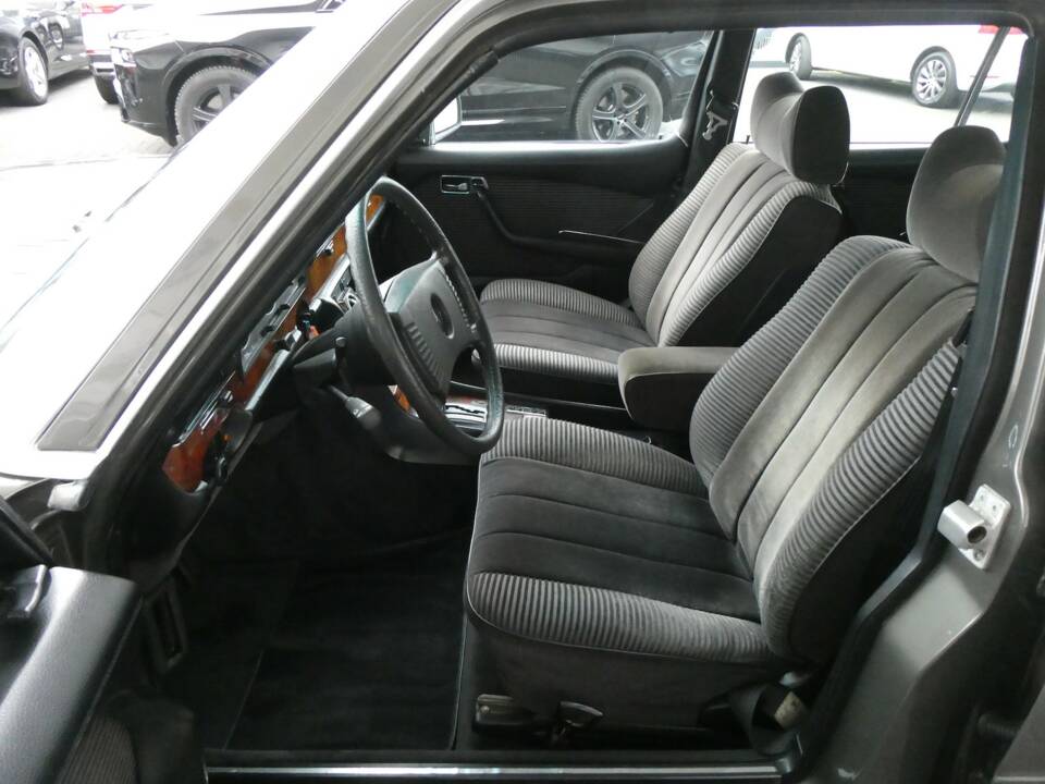 Immagine 9/20 di Mercedes-Benz 450 SEL 6,9 (1979)