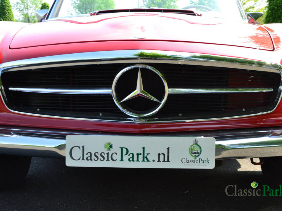 Image 47/50 of Mercedes-Benz 230 SL (1964)