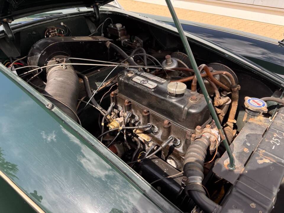 Image 44/79 of MG MGA 1600 (1961)