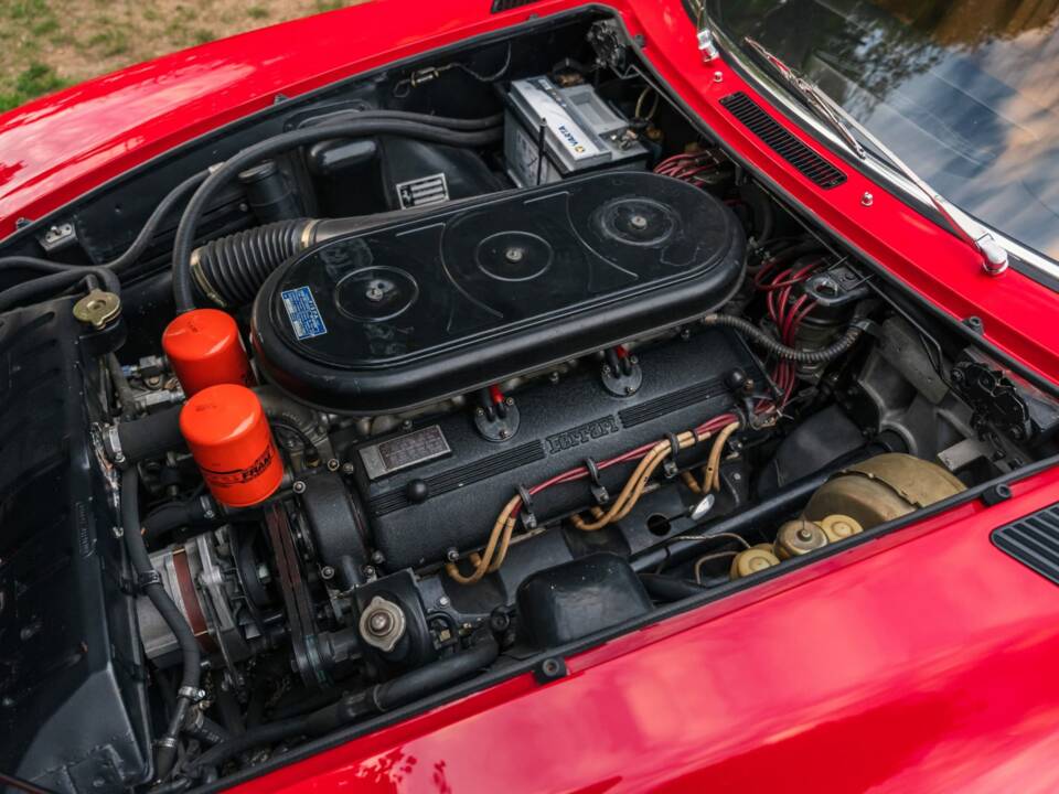 Obraz 14/15 pojazdu Ferrari 365 GT 2+2 (1970)