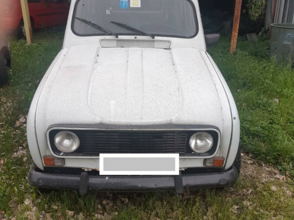 Bild 7/10 von Renault R 4 TL (1987)