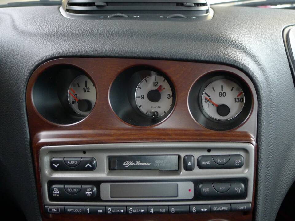 Imagen 12/35 de Alfa Romeo 156 2.5 V6 (1999)