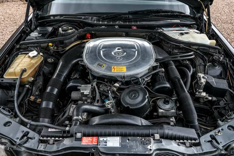 Image 2/50 of Mercedes-Benz 560 SEC 6.0 AMG (1989)